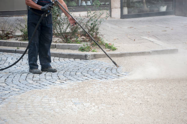 Professional Pressure washing in Clinton, MO